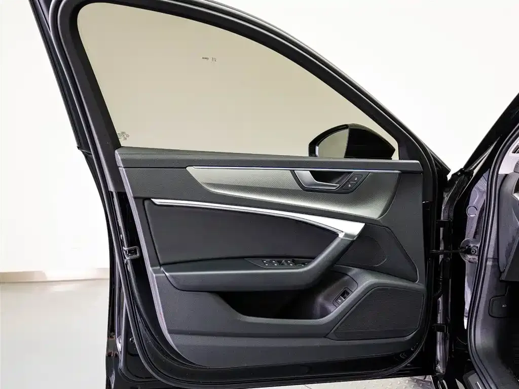 Audi A6L 2022 из CN, фото 4