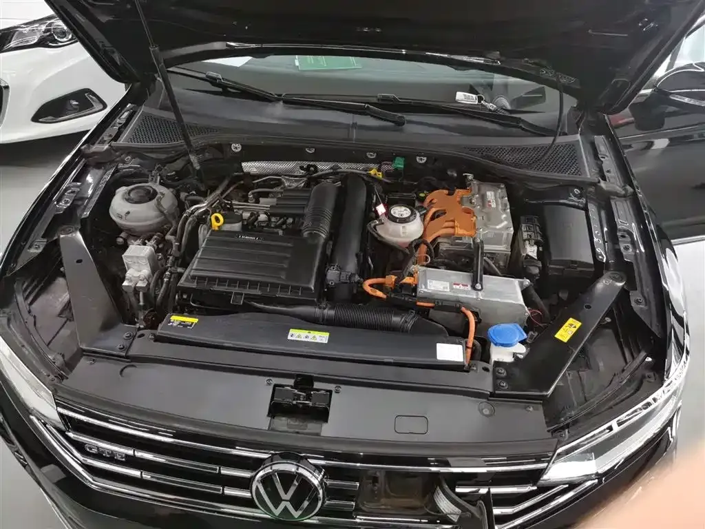 Volkswagen Magotan GTE PHEV 2023 из CN, фото 10
