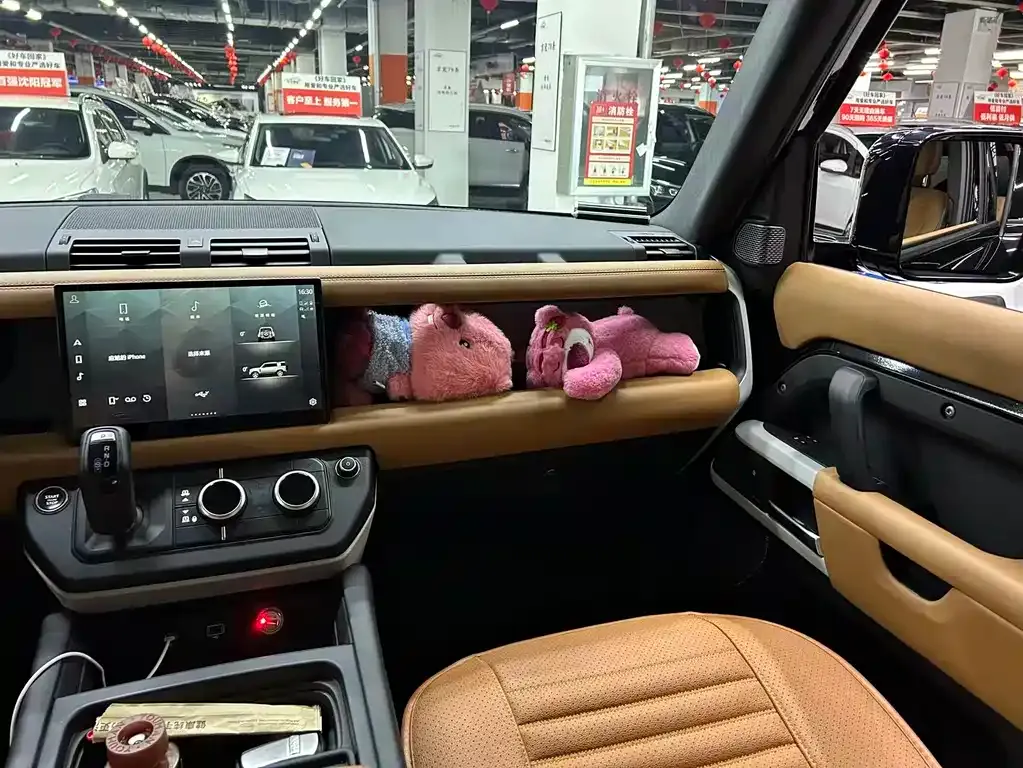 Land Rover Defender — фото 10