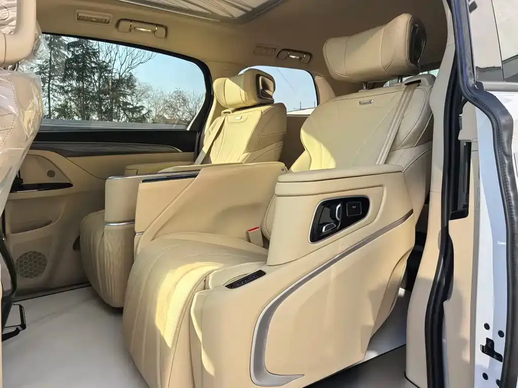 Buick GL8 Hybrid — фото 4