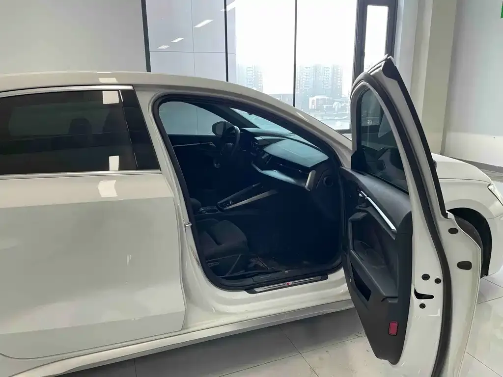 Audi A3 2022 из CN, фото 3
