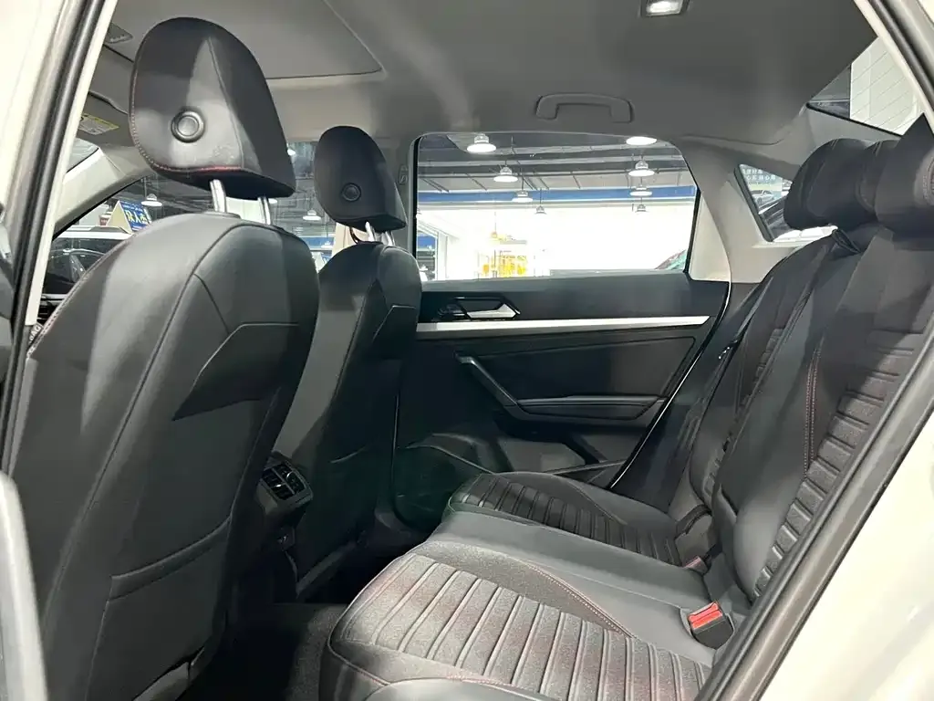 Volkswagen Lavida 2023 из CN, фото 2