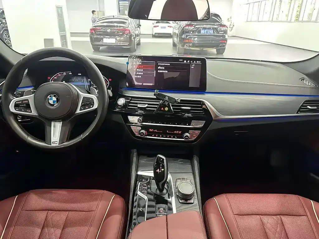 BMW 5 Series — фото 4