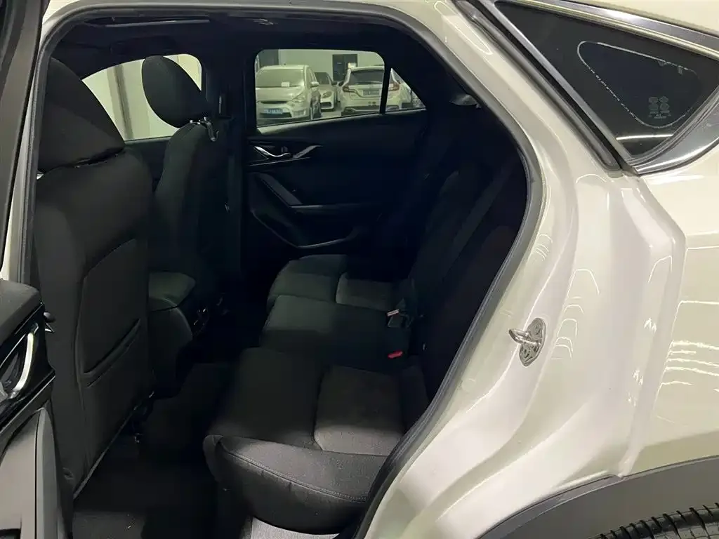 Mazda CX-4 2022 из CN, фото 3