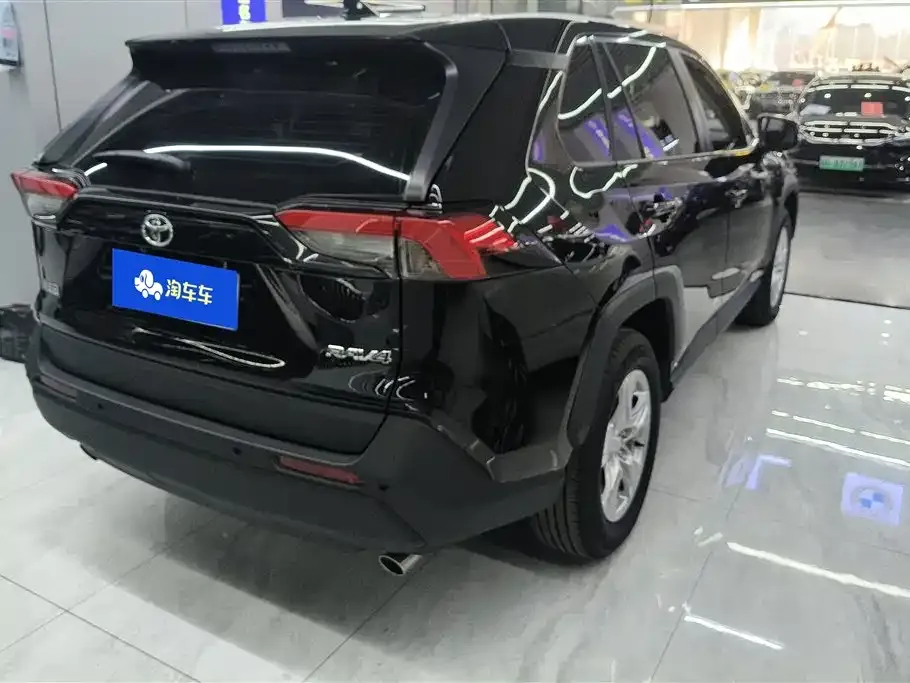 Toyota RAV4 2025 из CN, фото 2