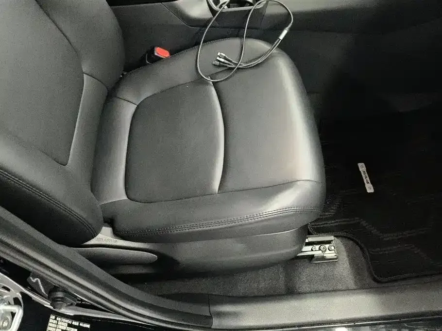 Toyota RAV4 2025 из CN, фото 10