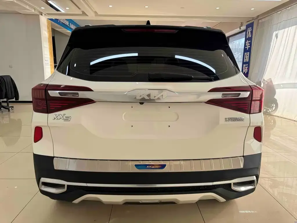 Kia KX3 2021 из CN, фото 2