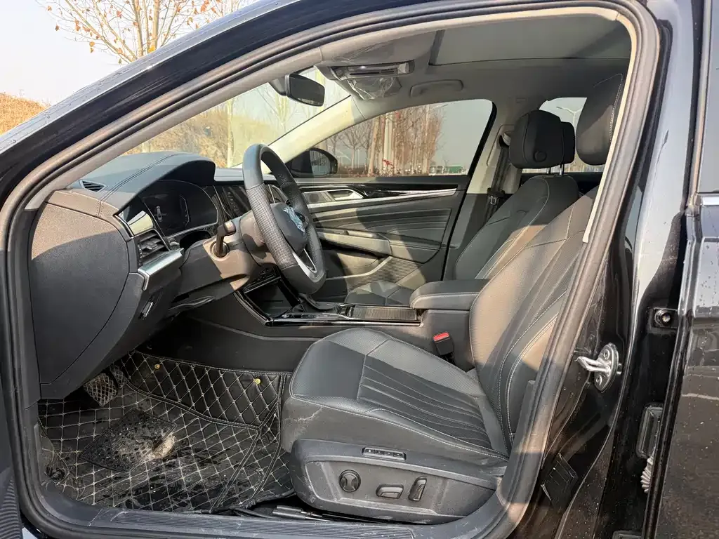 Volkswagen Passat 2024 из CN, фото 7