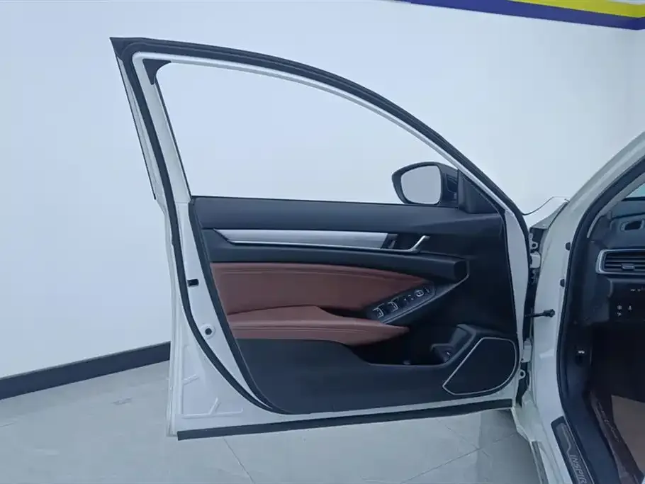 Honda Inspire 2021 из CN, фото 10