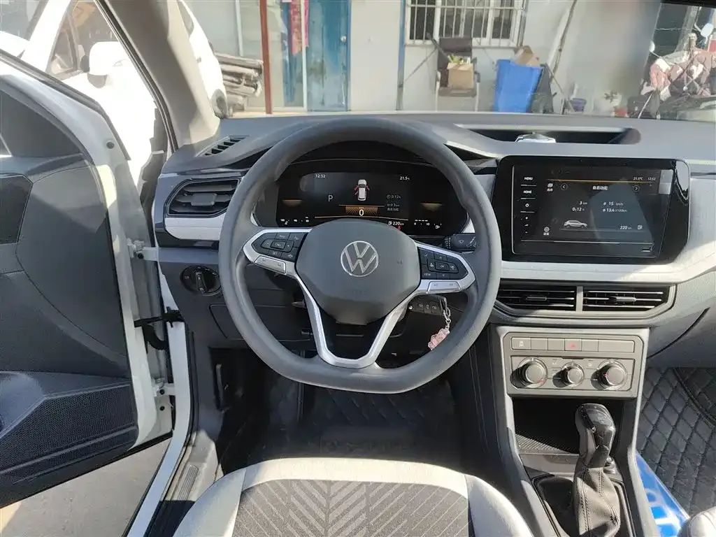 Volkswagen Tharu — фото 3