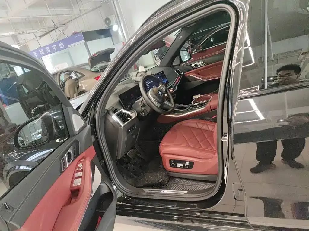 BMW X5 2024 из CN, фото 2