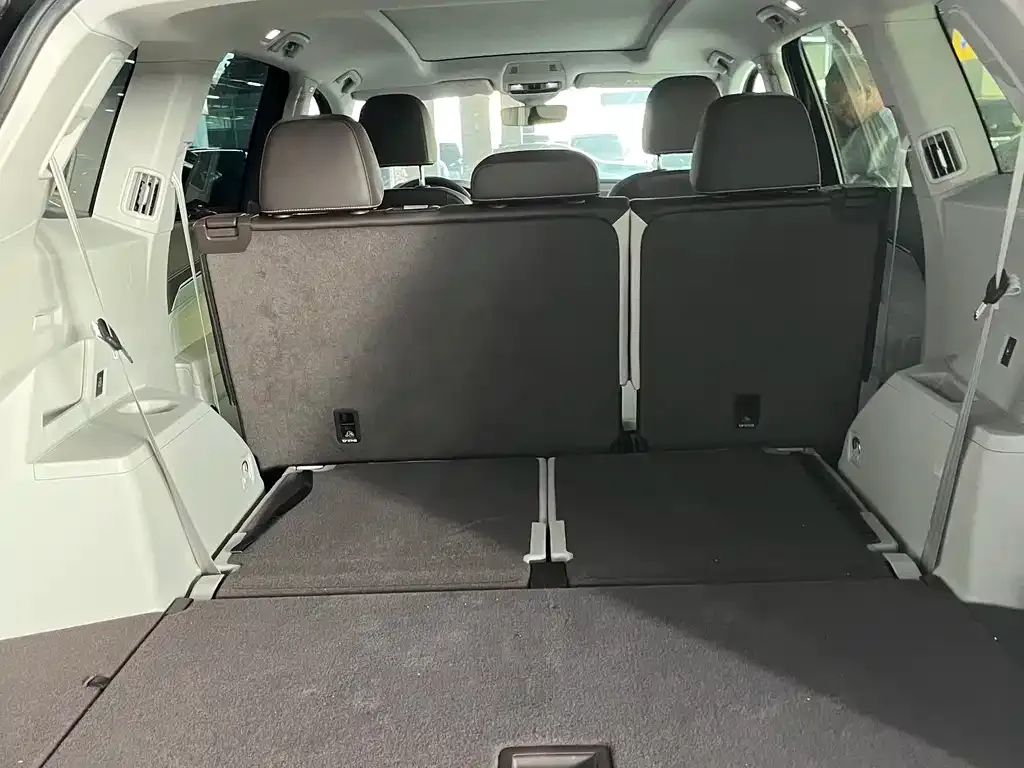 Volkswagen Talagon 2023 из CN, фото 3