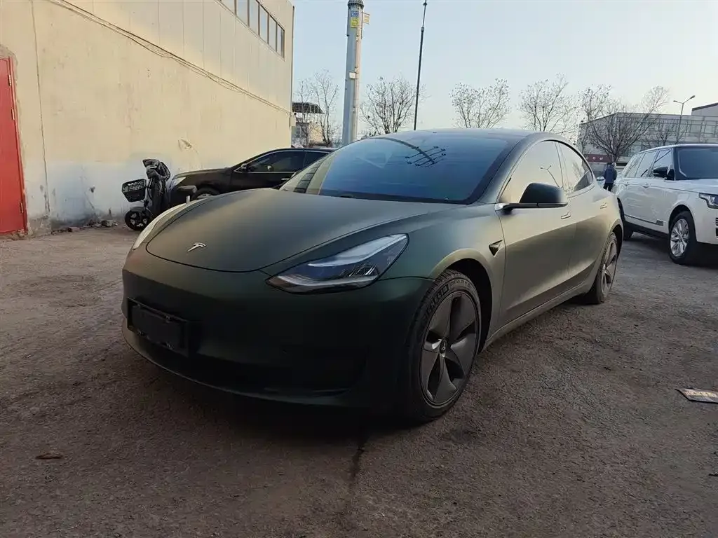 Tesla Model 3 — фото 10