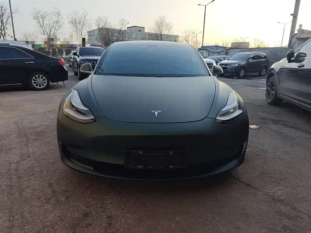 Tesla Model 3 — фото 4