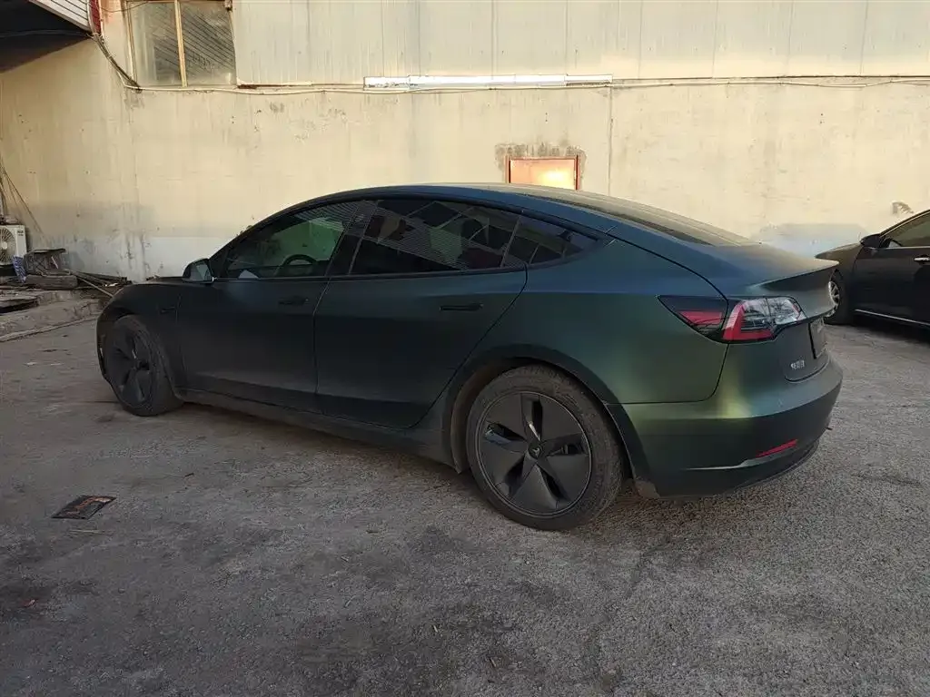 Tesla Model 3 — фото 6