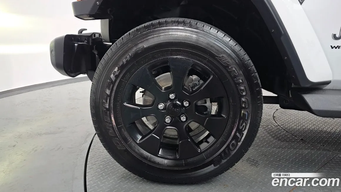 Jeep Wrangler 2022 из KR, фото 5