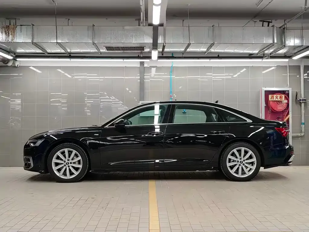 Audi A6L 2024 из CN, фото 3