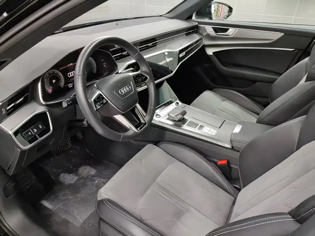 Audi A6L 2024 из CN, фото 8