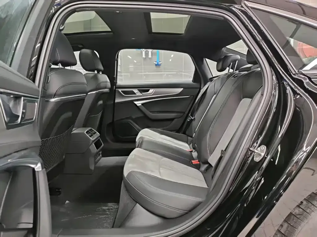 Audi A6L 2024 из CN, фото 10