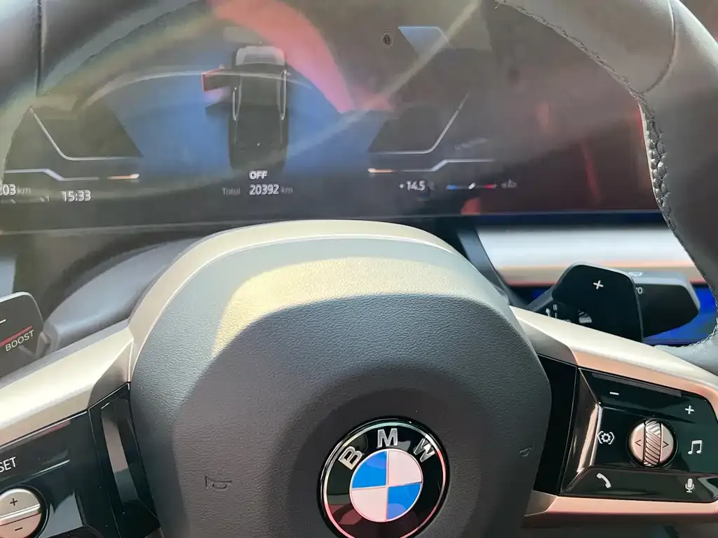 BMW 5 Series 2025 из CN, фото 4