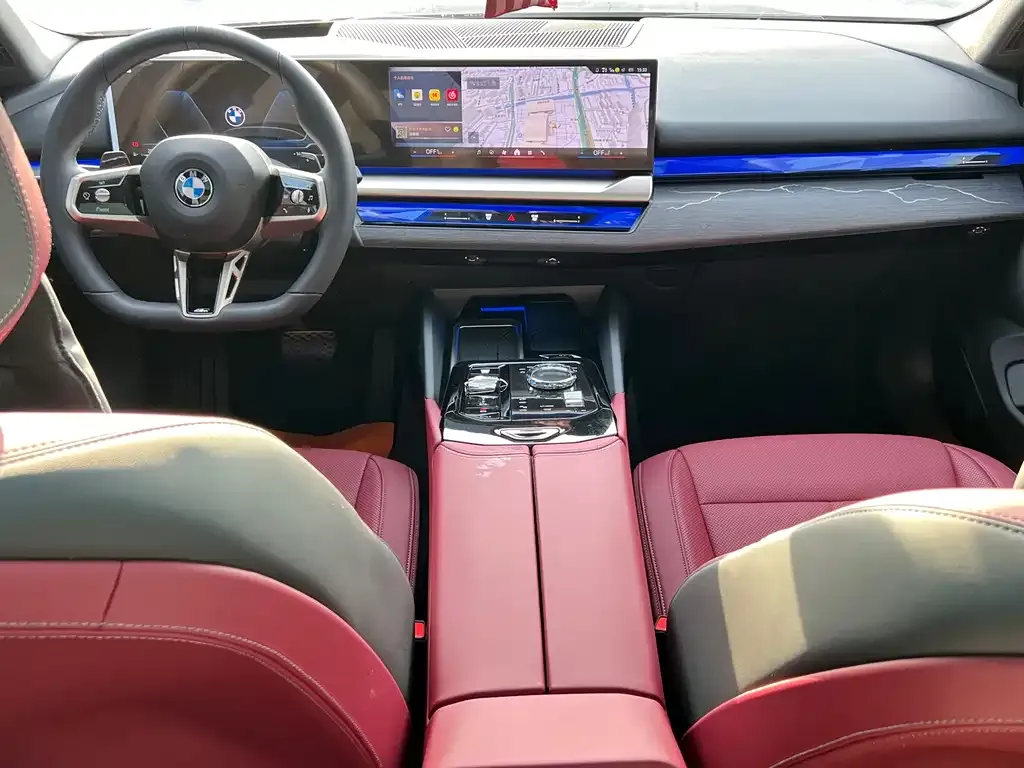 BMW 5 Series 2025 из CN, фото 2