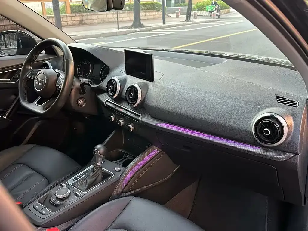 Audi Q2L 2022 из CN, фото 6