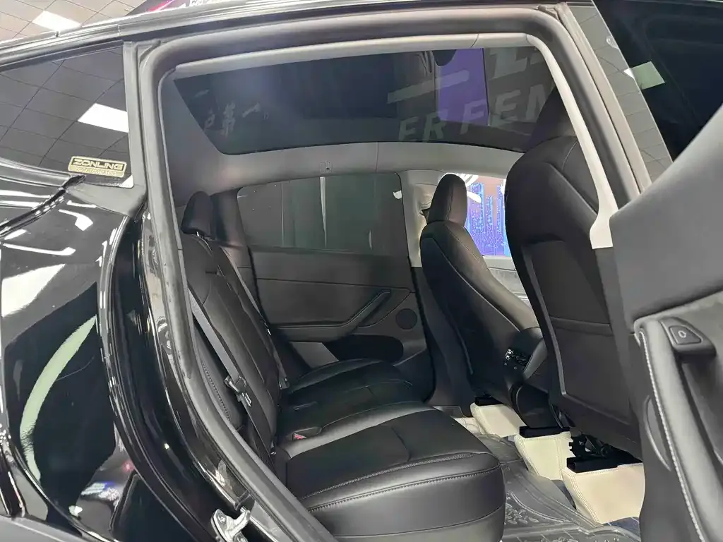 Tesla Model Y 2023 из CN, фото 5