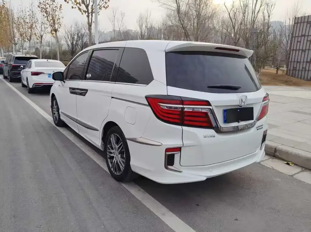Honda Elysion 2021 из CN, фото 8