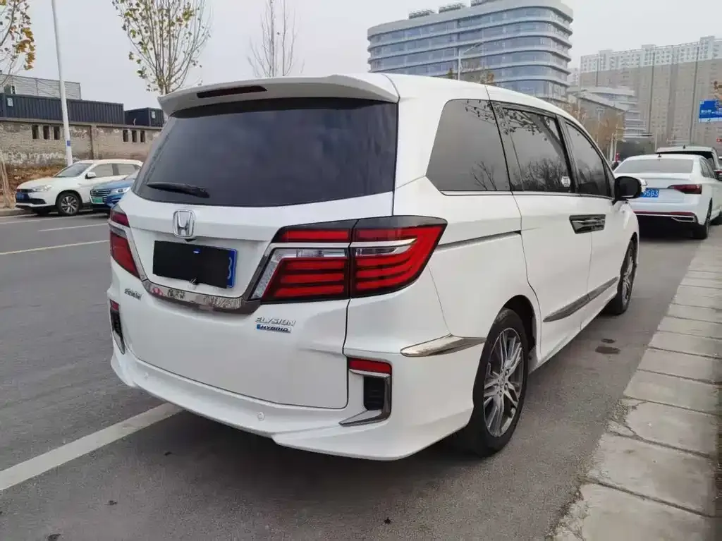 Honda Elysion 2021 из CN, фото 3