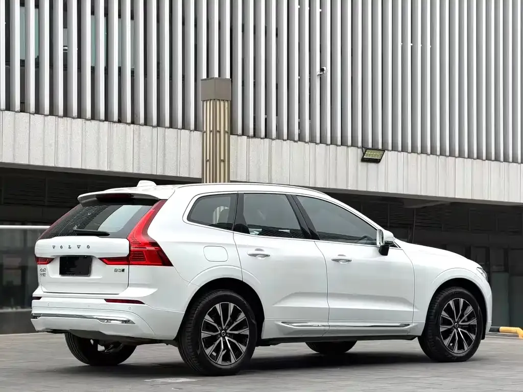 Volvo XC60 2024 из CN, фото 8