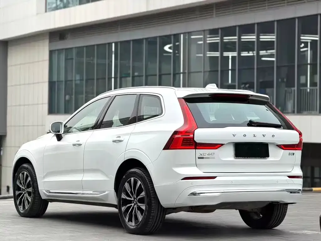 Volvo XC60 2024 из CN, фото 7
