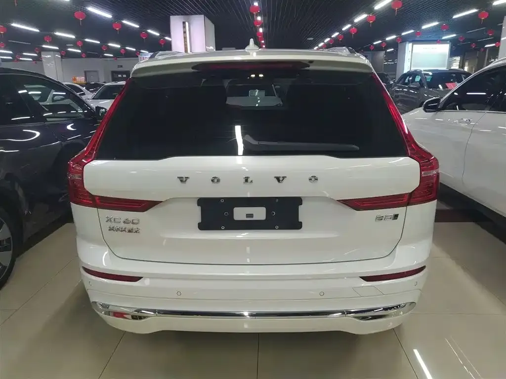Volvo XC60 2022 из CN, фото 3