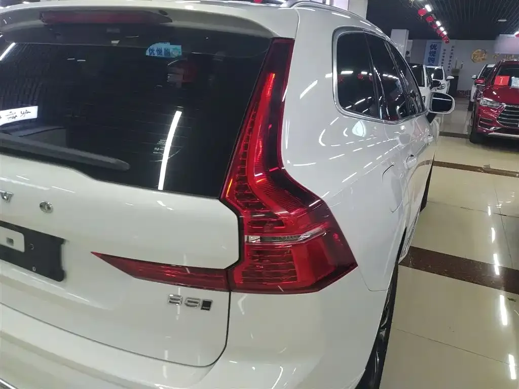 Volvo XC60 2022 из CN, фото 4
