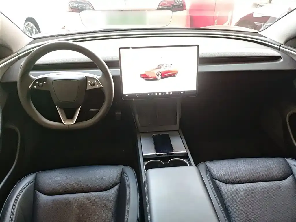 Tesla Model 3 — фото 5