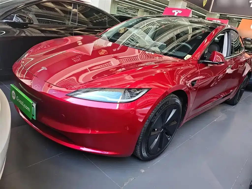 Tesla Model 3 — фото 9