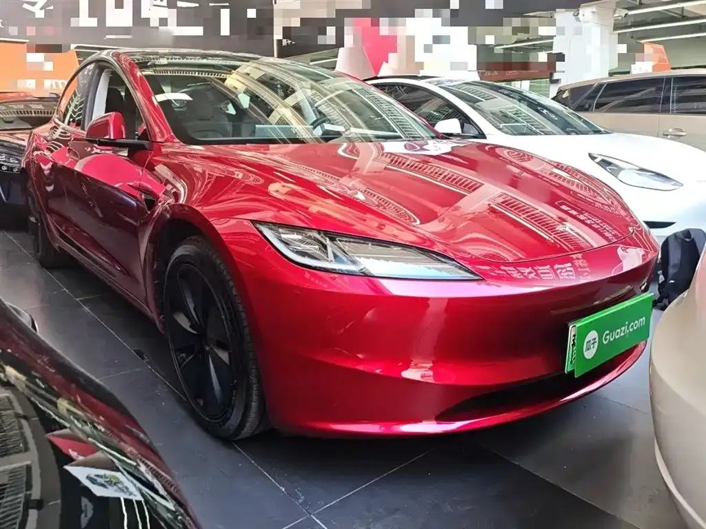 Tesla Model 3 — фото 10