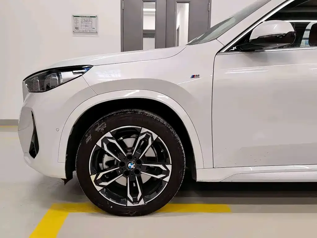 BMW X1 — фото 3