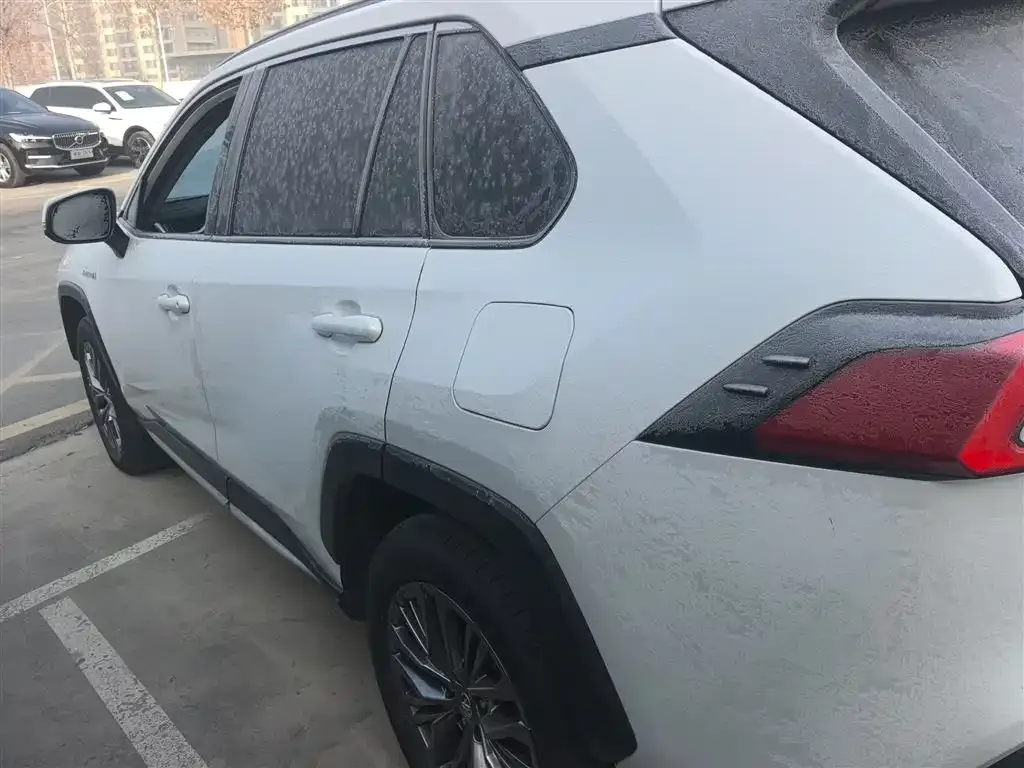 Toyota Wildlander 2023 из CN, фото 10