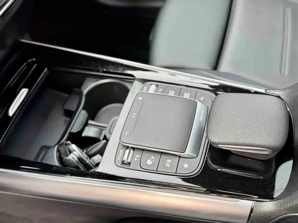 Mercedes-Benz GLA — фото 10