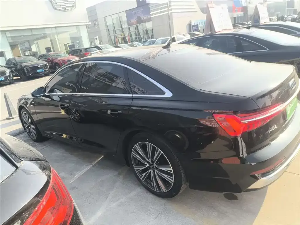 Audi A6L 2024 из CN, фото 4