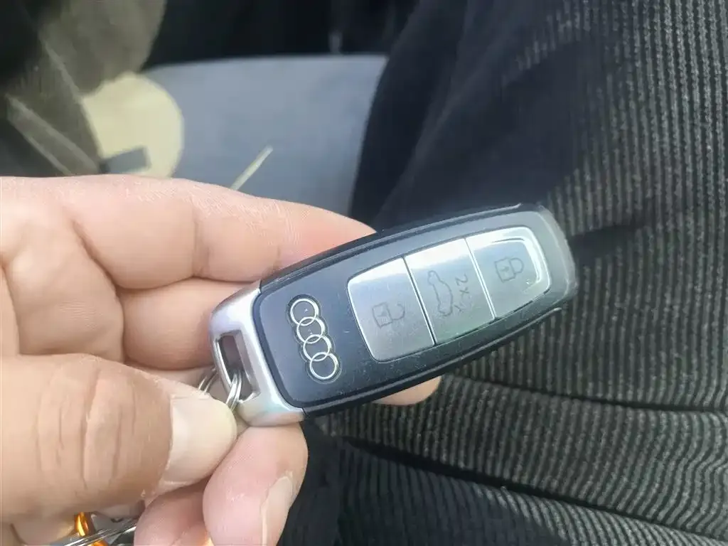 Audi A6L 2024 из CN, фото 9