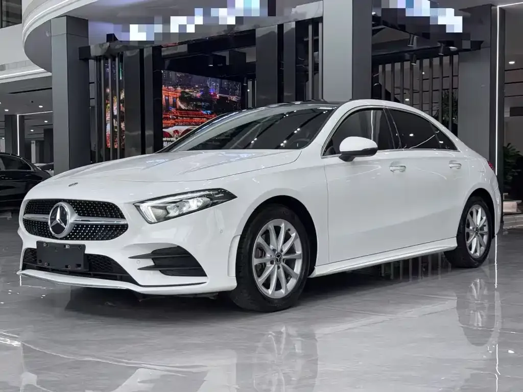 Mercedes-Benz A-Class — фото 1
