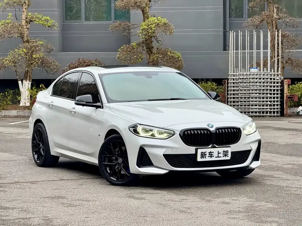 BMW 1 Series 2021 из CN, фото 6
