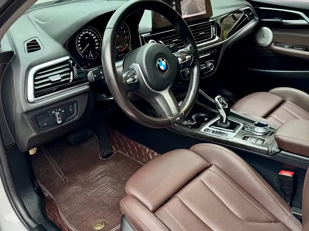 BMW 1 Series 2021 из CN, фото 9