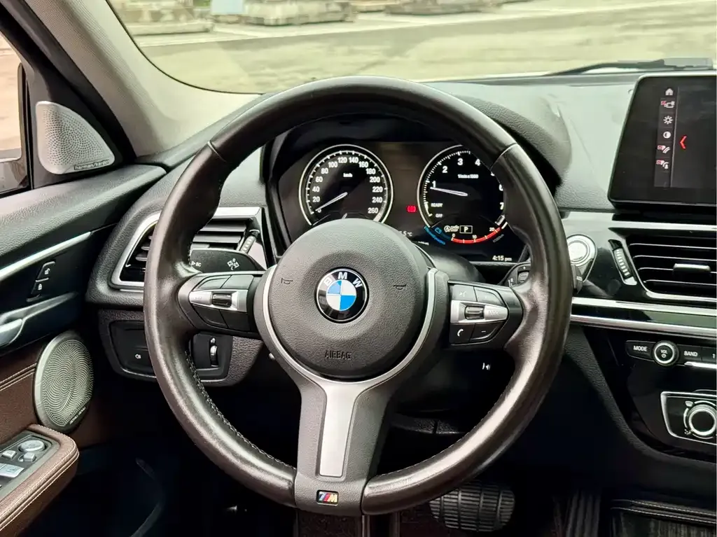 BMW 1 Series 2021 из CN, фото 2