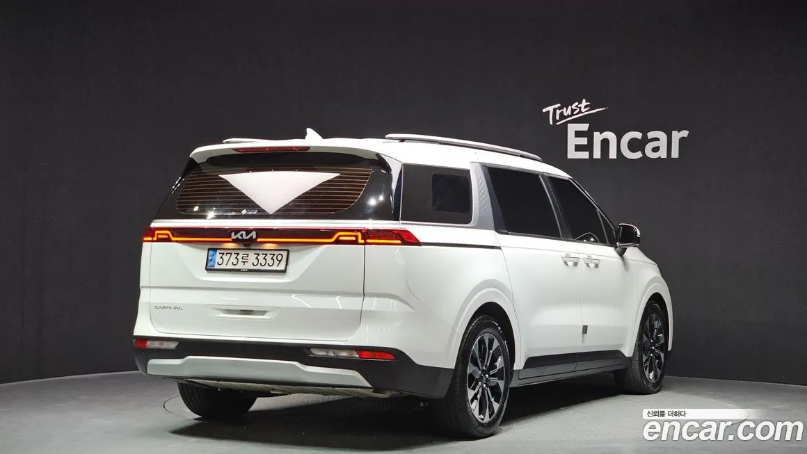 Kia Carnival — фото 2