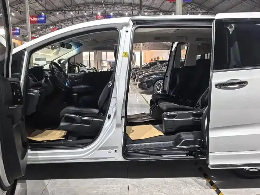 Honda Odyssey 2021 из CN, фото 10