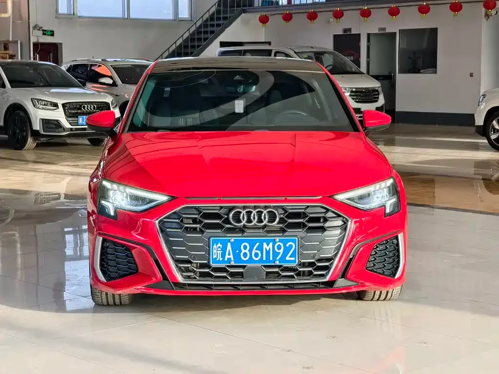 Audi A3 — фото 1