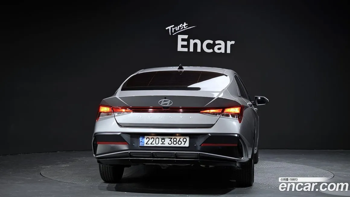 Hyundai AVANTE — фото 2