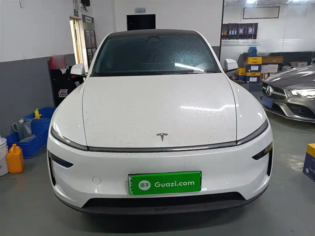 Tesla Model Y — фото 3